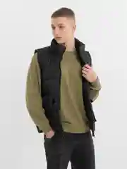 Жилет утепленный безрукавка с  карманами