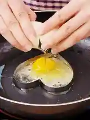 Серый форма для жарки приготовления яичницы