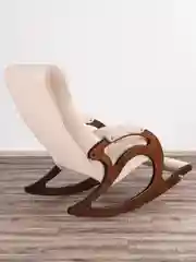 Светло-бежевый кресло качалка взрослое с подножкой Glider, 2 цвета