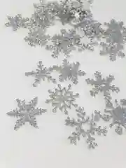 Серебряный снежинки 3 см микс
