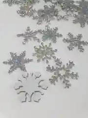 Серебряный снежинки 3 см микс