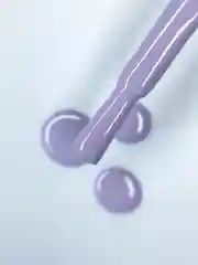 Сиреневый гель лак для ногтей