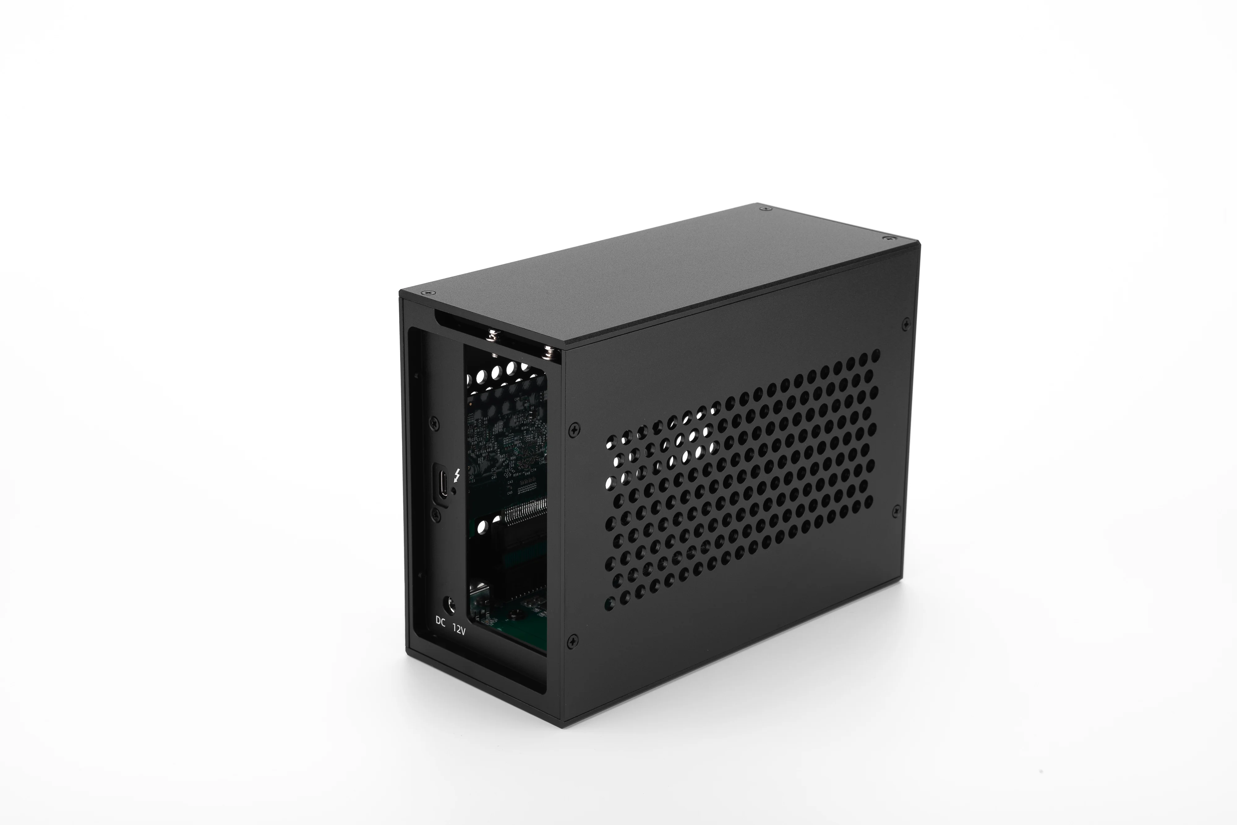 Внешний корпус Wikingoo Q2L-M с двумя слотами PCIe 4.0 X 16. Thunderbolt 3/4