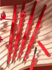Карандаш для бровей с щеточкой