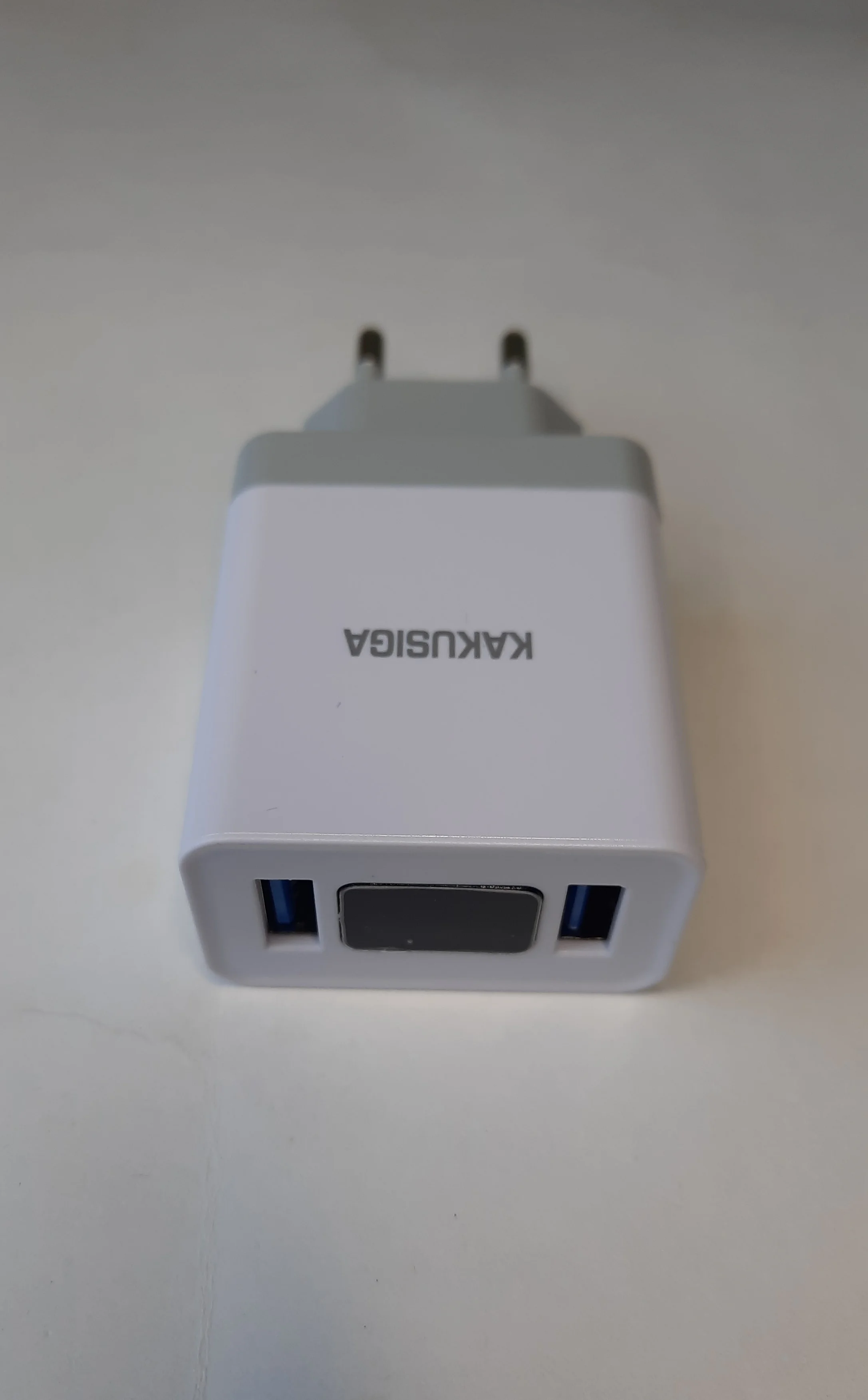 Белый блок питания 2 USB с Вольтметром зарядник СЗУ зарядник с 2юсб вольтаж