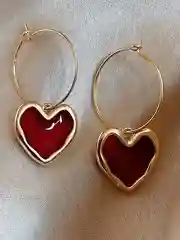 Серьги кольца конго с заливными сердечками