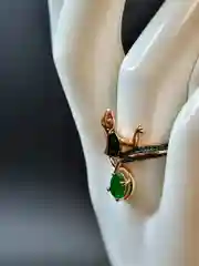 Зеленый кольцо женское позолоченное