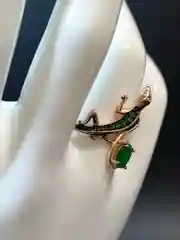 Зеленый кольцо женское позолоченное