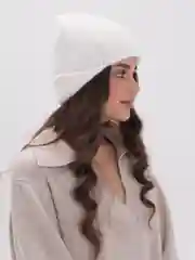 Белый шапка женская