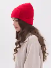 Красный шапка женская