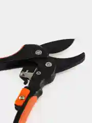 Секатор контактный профессиональный с храповым механизмом Plantic Pro82 35382-01