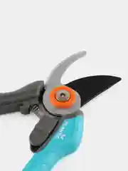 Секатор садовый плоскостной Plantic Light L67 25267-01