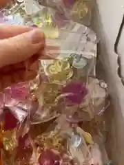Багровый игрушка антистресс сквиш кошачья лапа