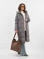Серый женский пуховик зимний