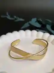 Женский браслет жесткий, матовый