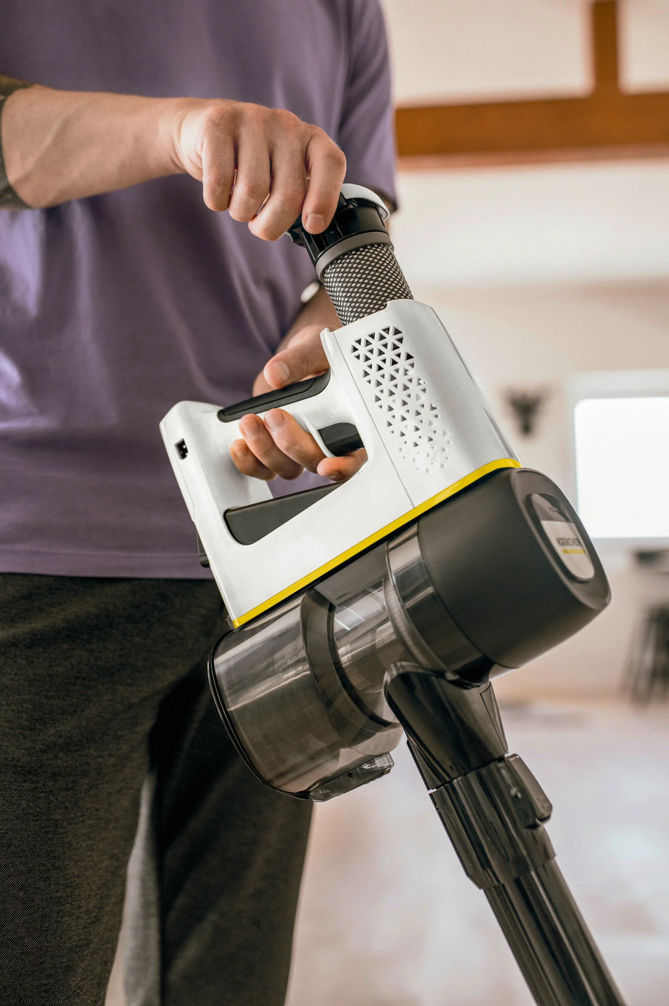 Пылесос вертикальный Karcher VC 4 Cordless myHome Car