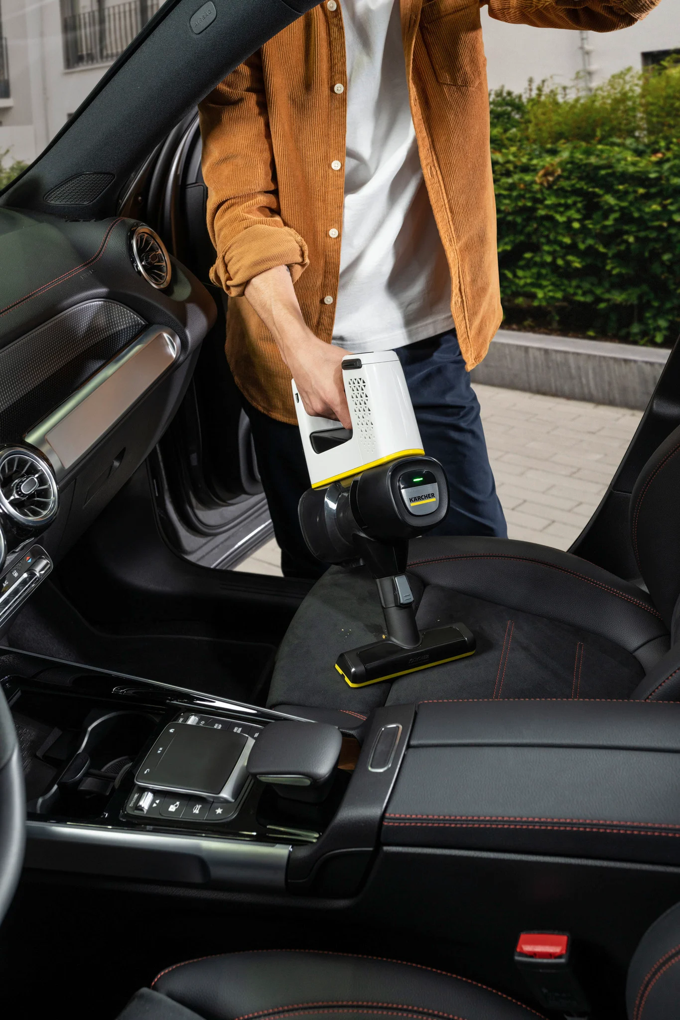 Пылесос вертикальный Karcher VC 4 Cordless myHome Car
