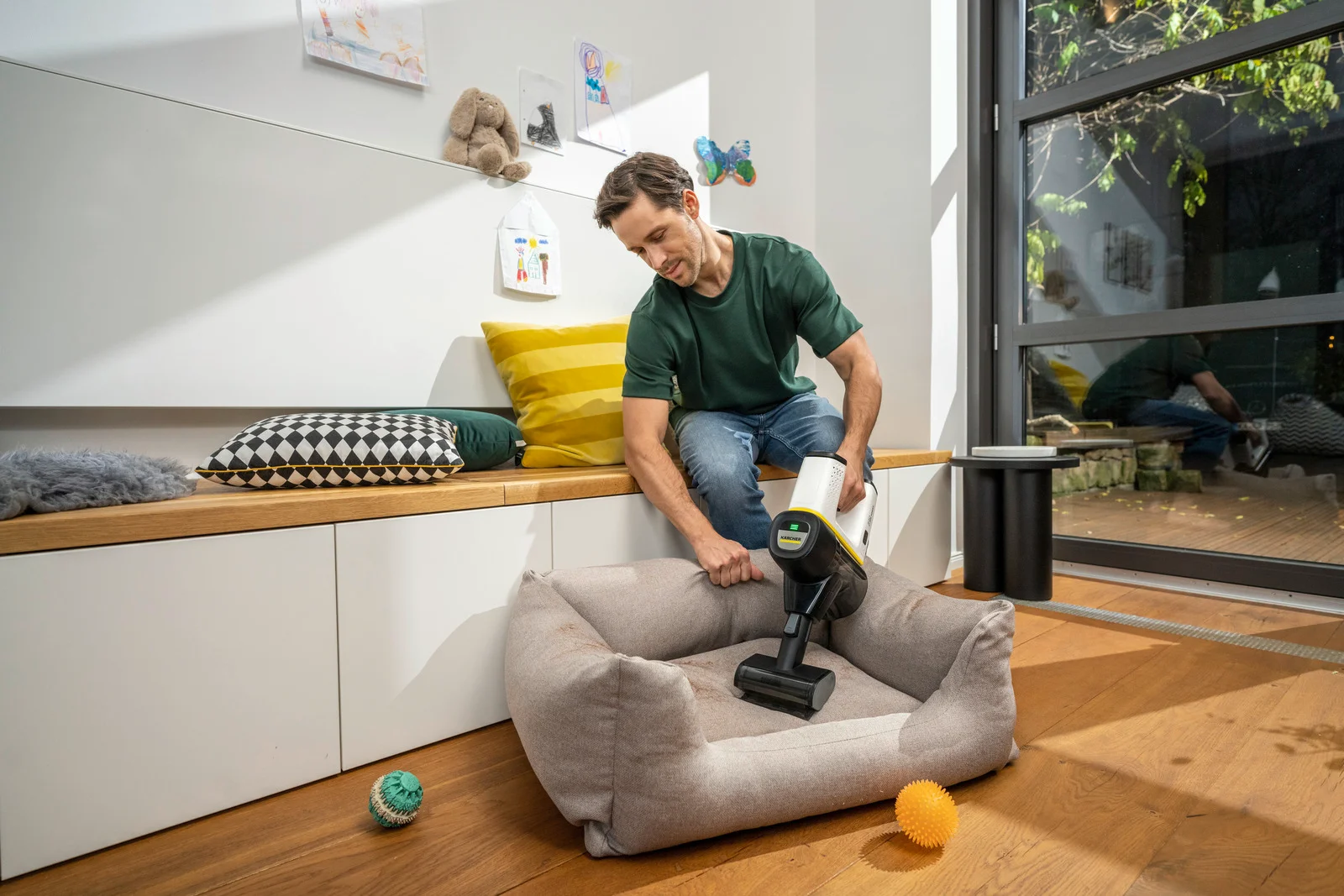 Пылесос вертикальный Karcher VC 6 Cordless ourFamily Pet