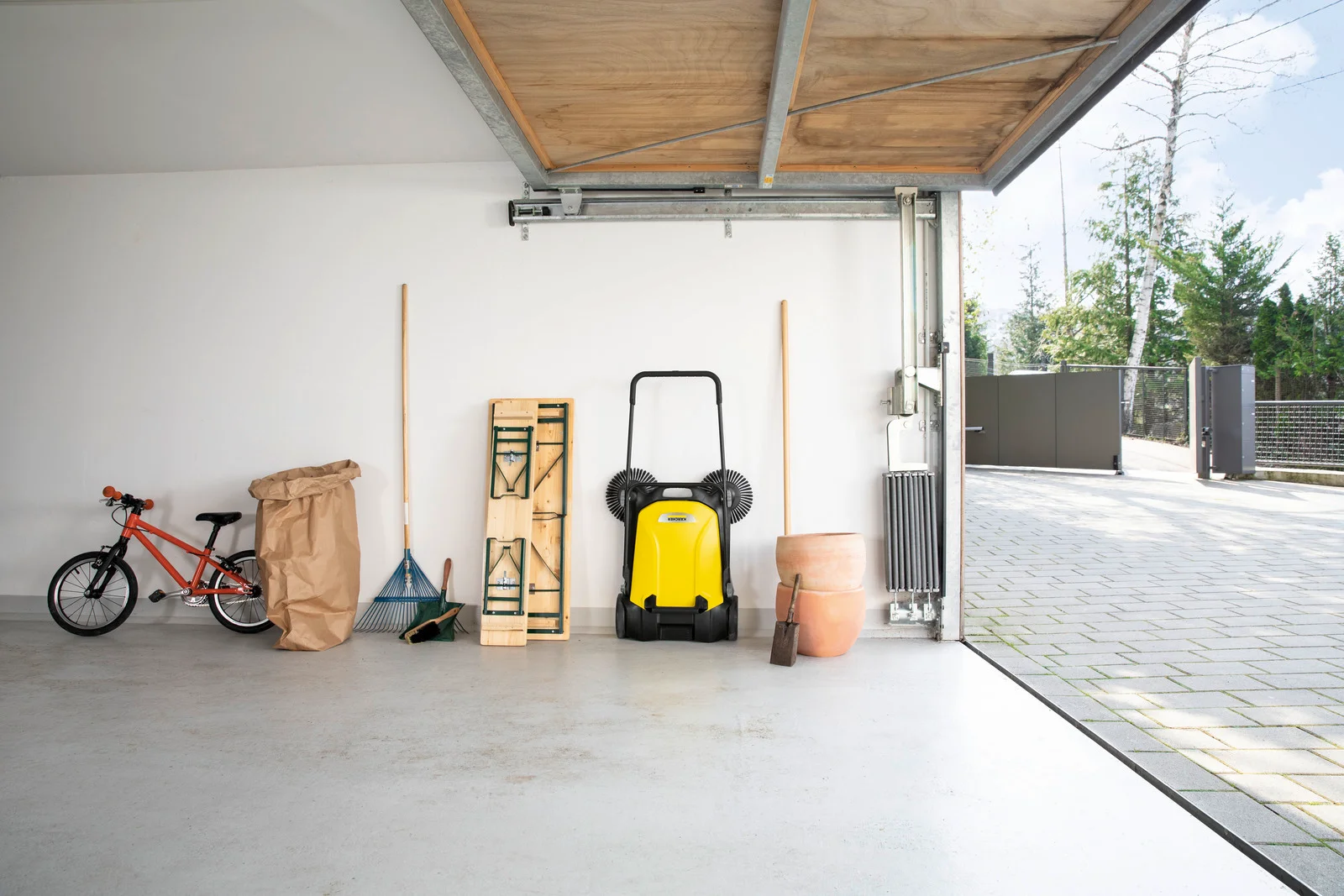 Подметальная машина Karcher S 4 Twin