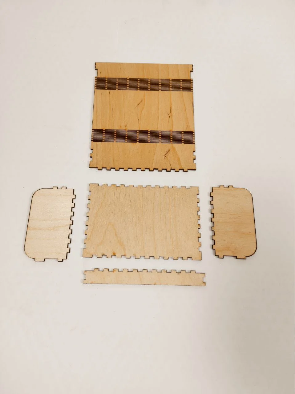 Коробка из фанеры 150х100х60 мм