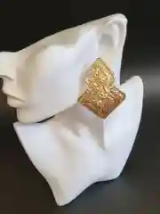 Серьги массивные, женские