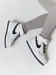 Серый меланж кроссовки женские высокие Nike, Air Jordan