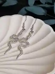 Серый серьги женские