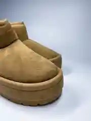 Женские угги