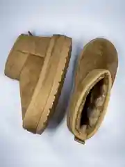 Женские угги