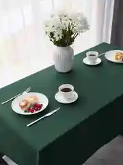 Зеленый скатерть 200х145 и 148х148 см, прямоугольная, круглая, однотонная, текстильная