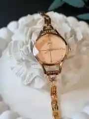 Золотой часы женские элегантные