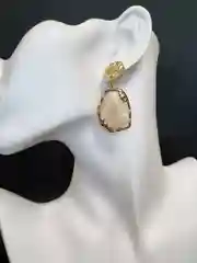 Бежевый серьги женские