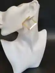 Бежевый меланж серьги женские