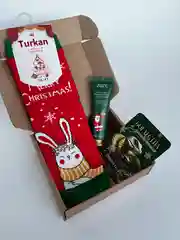 Красный подарочный набор женский новогодний, носки новогодние