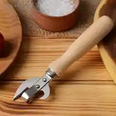 Открывашка с деревянной ручкой
