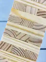 Падающая башня деревянные бруски брусочки из дерева настольная игра для всей семьи детям
