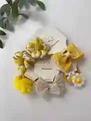 Желтый резинки для волос