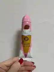 Розовый крем для рук