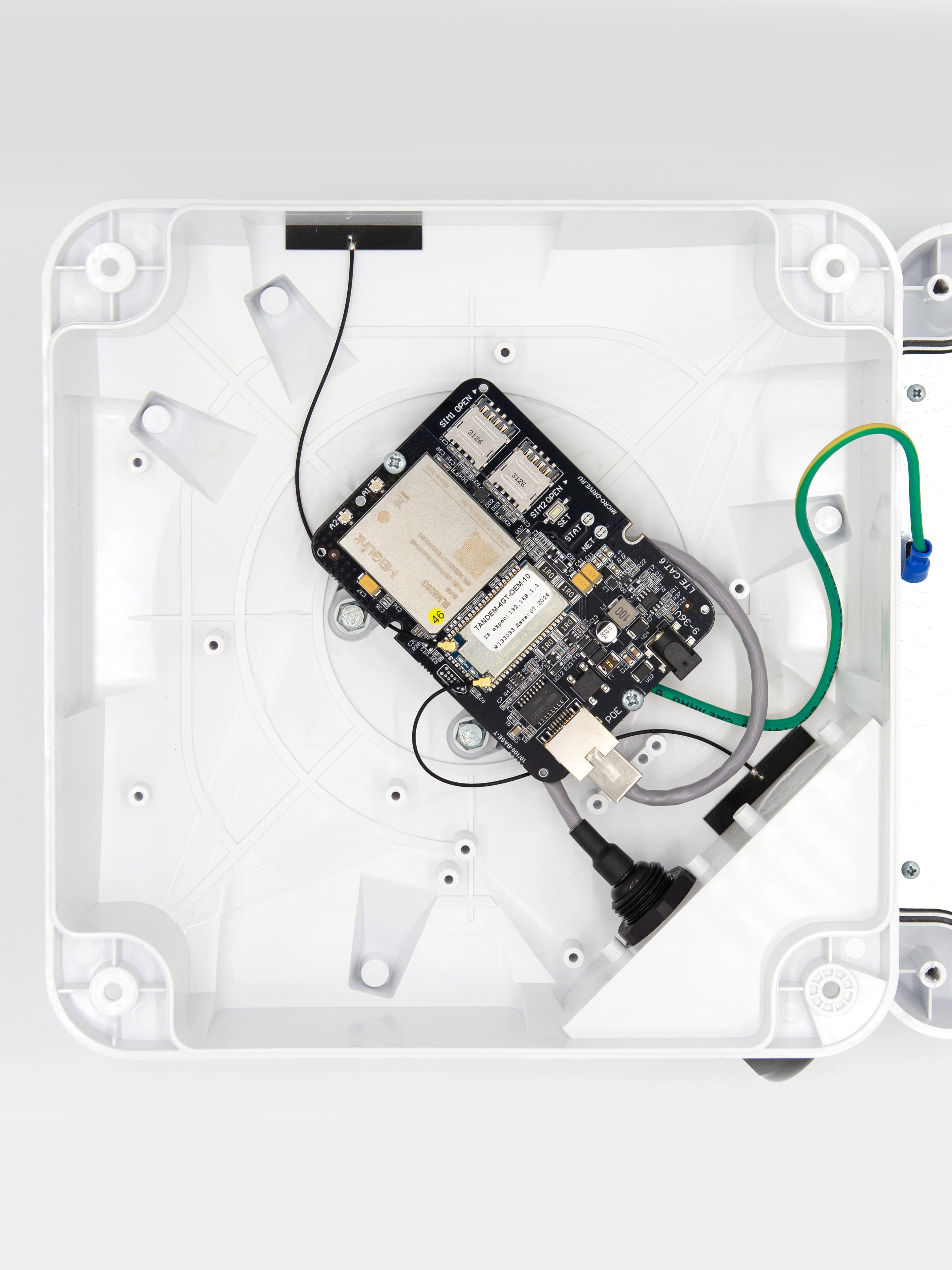Уличный 4G Wi-Fi Роутер NR-612, антенна 15.5 dBi, LTE Cat. 6