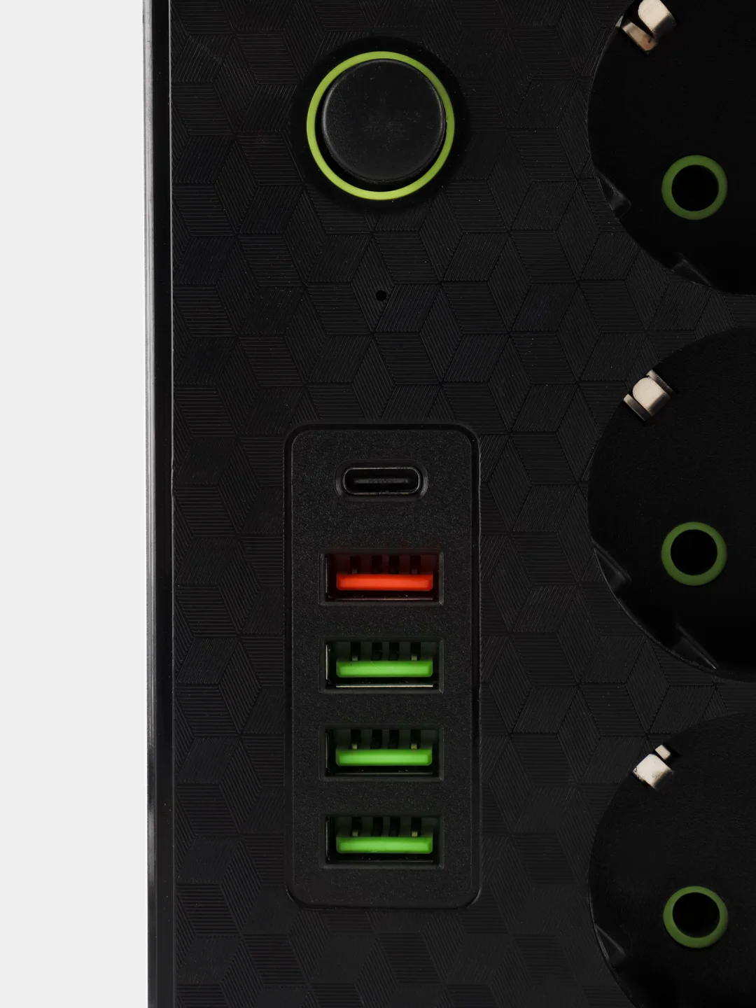 Черный сетевой фильтр-удлинитель с USB и Type-C портами, кнопкой выключения
