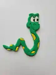 Зеленый магнит змея