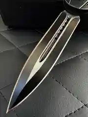 Складной нож Microtech с двусторонней заточкой, фронтально-выкидной, автоматический