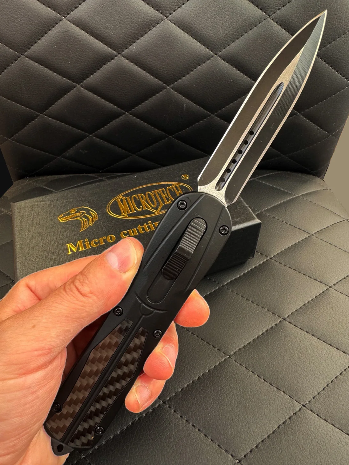 Складной нож Microtech с двусторонней заточкой, фронтально-выкидной, автоматический