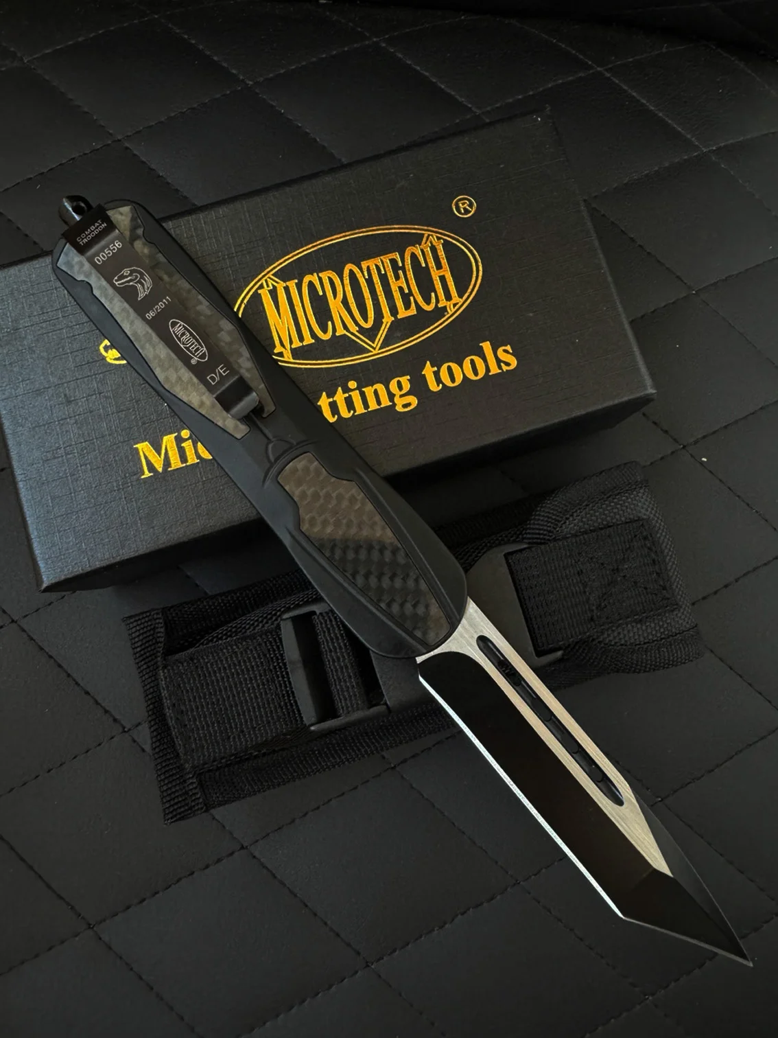 Складной нож Microtech с длезвием Танто, фронтально-выкидной, автоматический