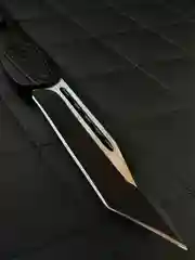 Складной нож Microtech с длезвием Танто, фронтально-выкидной, автоматический
