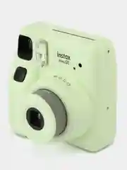Зеленый фотоаппарат моментальной печати Fujifilm Instax Mini SE