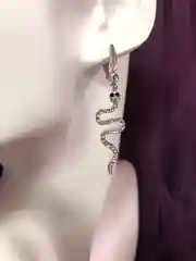 Серебряный серьги змеи