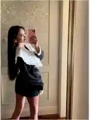 Черный платье пиджак женское вечернее нарядное черное на новый год с белым воротником и манжетами