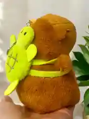 Горчичный мягкая игрушка-брелок Гусь Обнимусь/Котенок Акула/Капибара, антистресс детский подарок