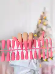 Розовый длинные накладные ногти-типсы с клеем